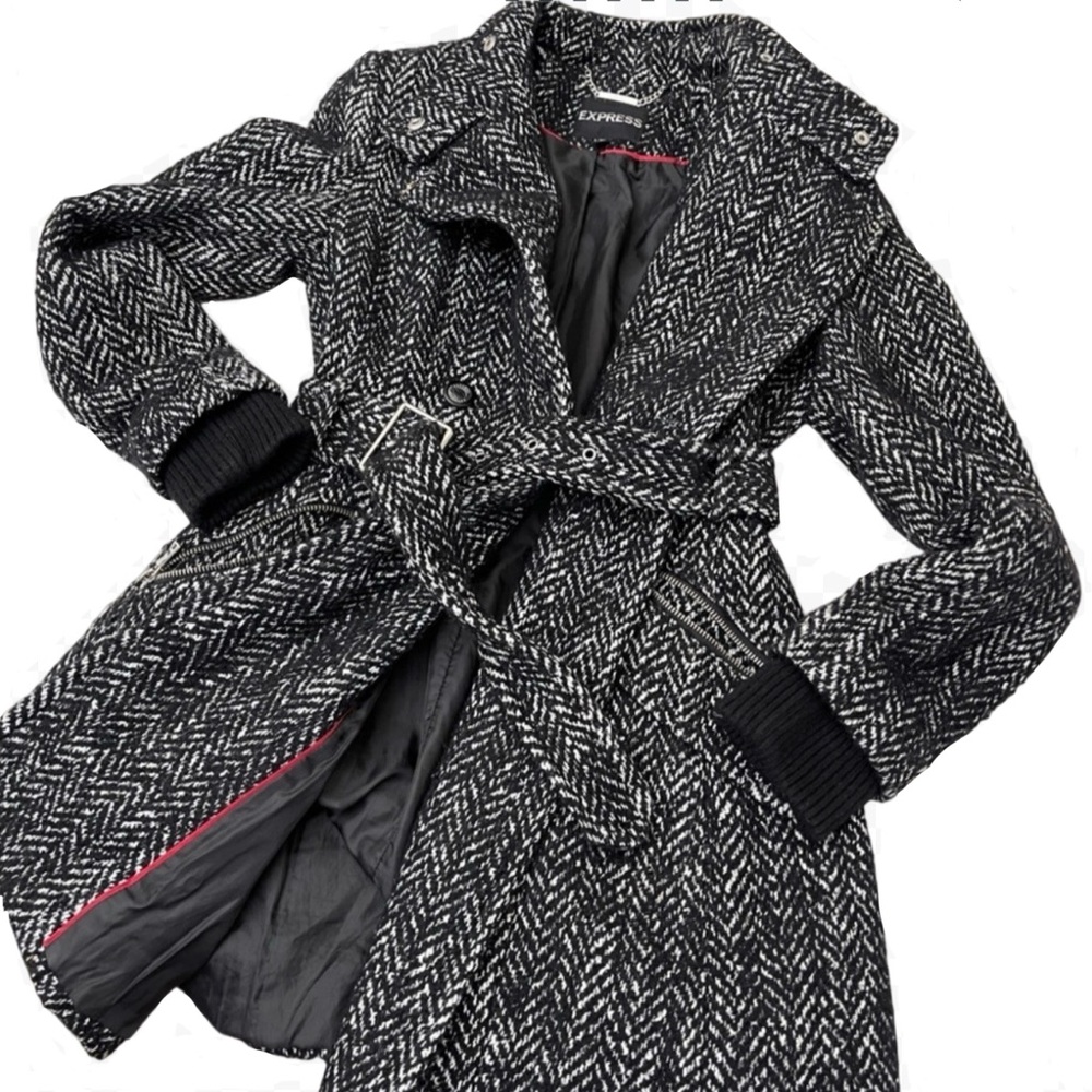 Express Women's Black and White Trench Coat